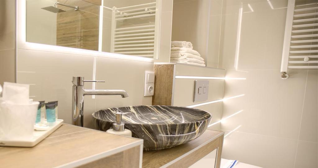 Apartament LOFT Centrum Apr-Kws z garażem Kielce Zewnętrze zdjęcie