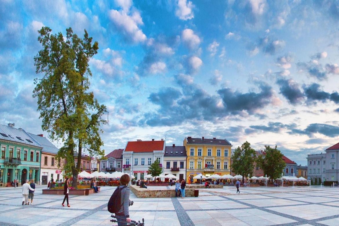 Apartament LOFT Centrum Apr-Kws z garażem Kielce Zewnętrze zdjęcie
